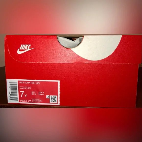 NIKE DUNK HIGH “CARGO KHAKI” BRAND NEW GRADE SCHOOL SIZE 7Y - Picture 2 of 2